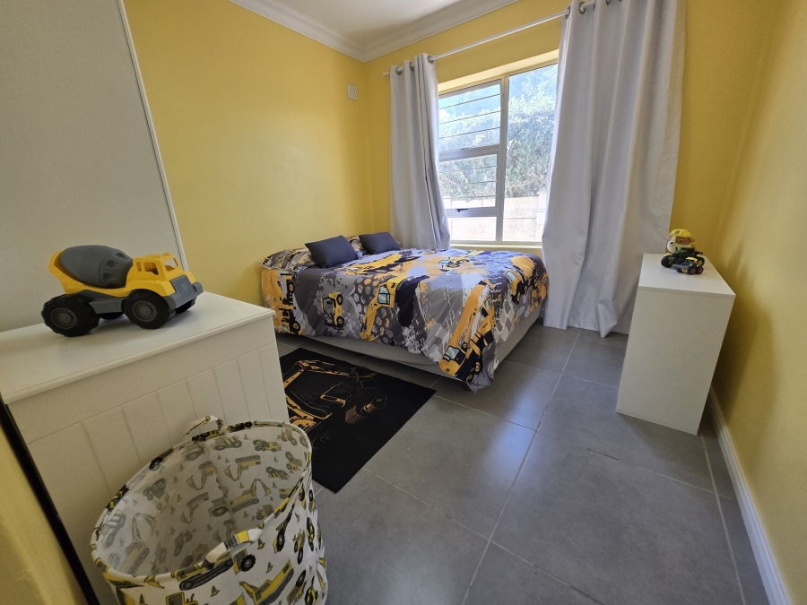 6 Bedroom Property for Sale in Oceanview Heights Western Cape